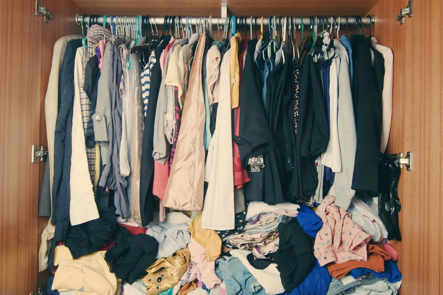 How To Get Rid Of Smells in Your Closet