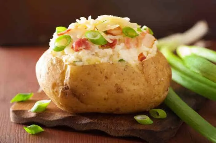 10 Insanely Easy (and delicious) Stuffed Jacket Potato Recipes