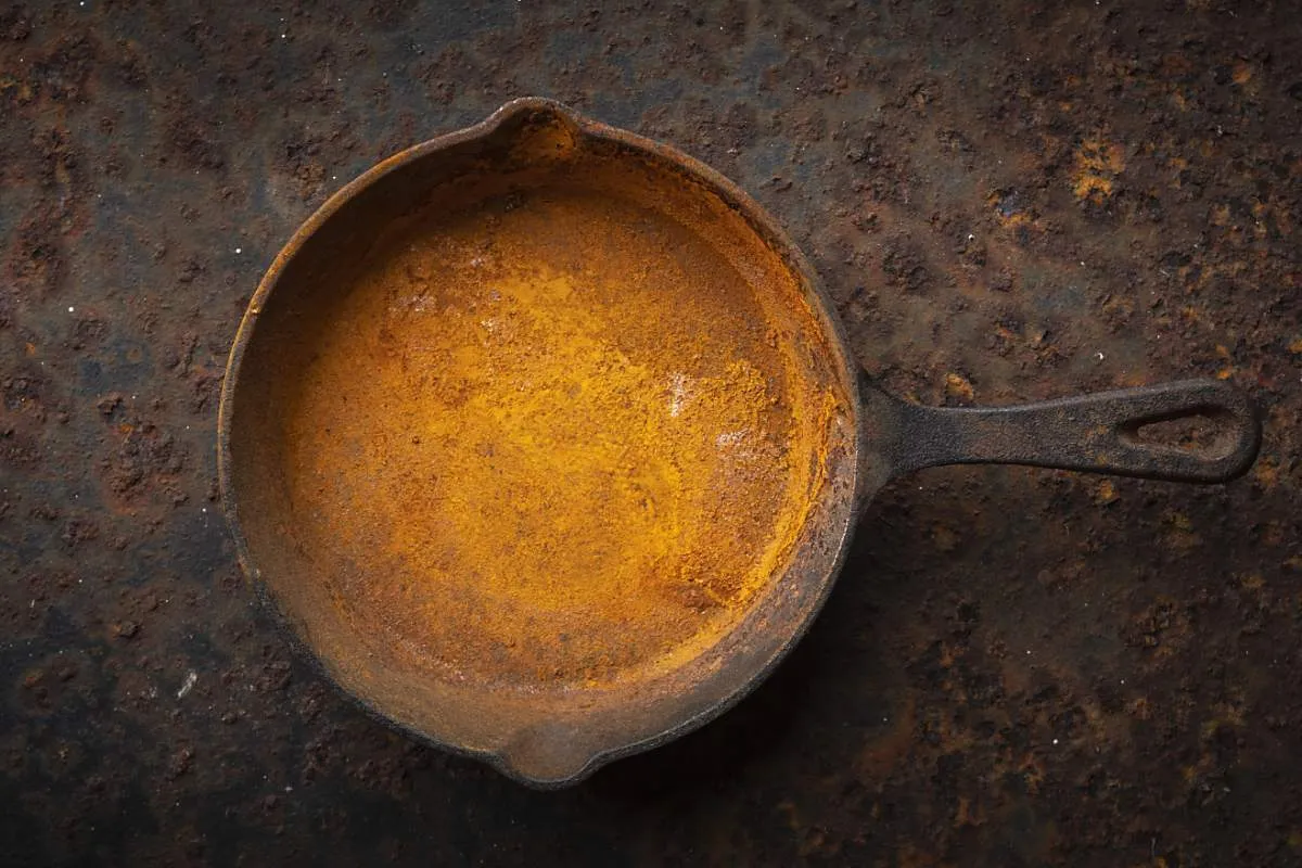 When To Throw Away A Cast Iron Skillet
