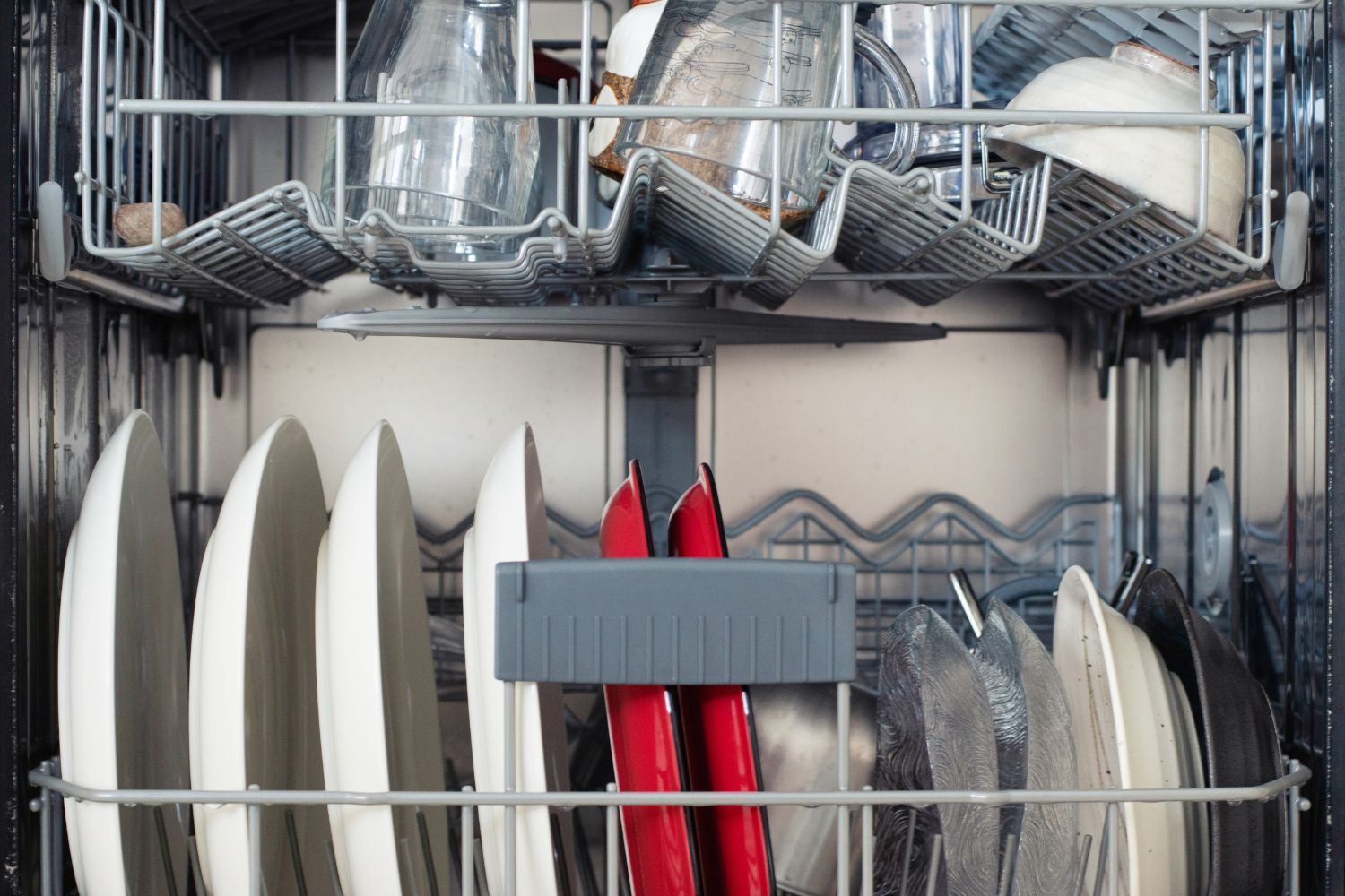 How to Load a Bosch Dishwasher Like a Pro: Tips and Tricks - Sparkling ...