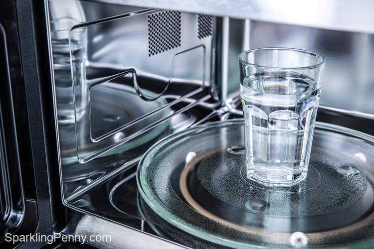 how to clean a microwave with just water