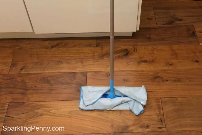 mop with microfiber cloth