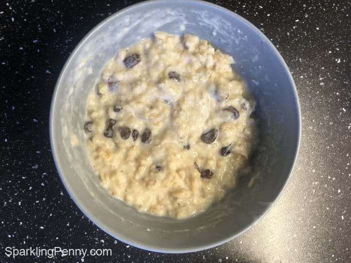 jumbo oats porridge with raisins