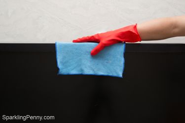 how to keep a flat screen tv dust free