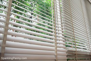 how to keep blinds dust free