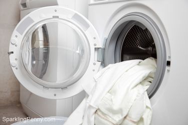 how to wash white clothes in cold water