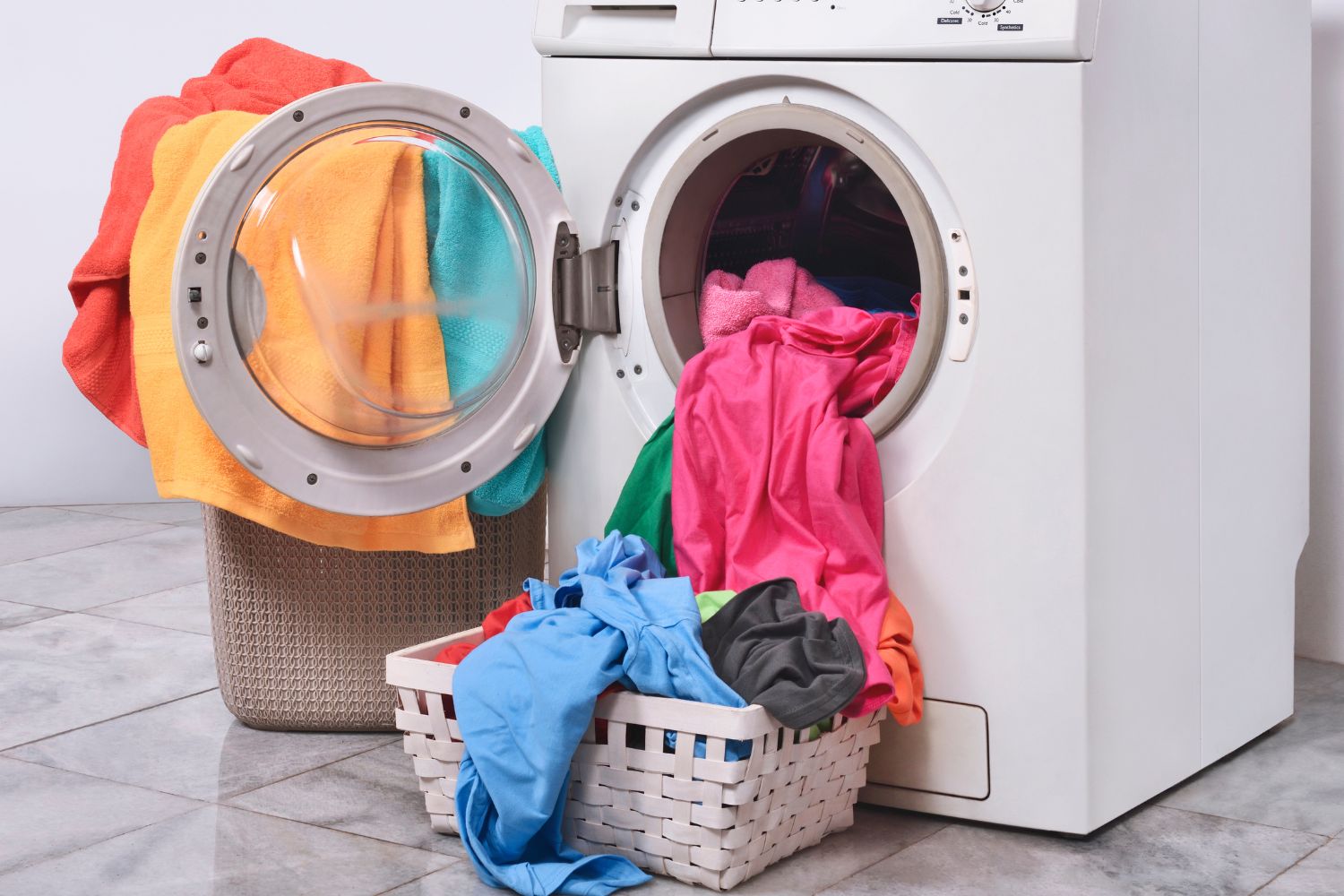 Is it okay to wash black clothes with colored clothes? - Sparkling Penny